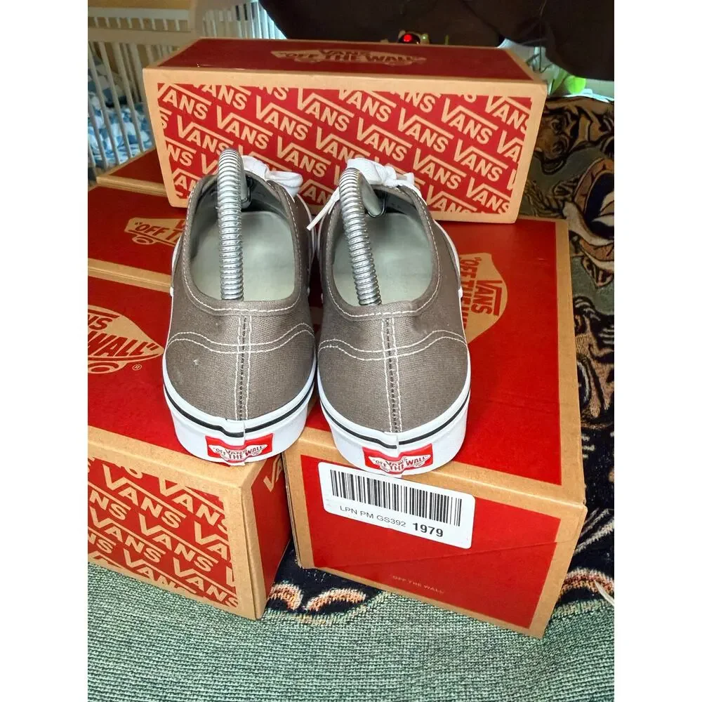 BRAND NEW Vans Authentic Bungee Cord Men 8/Women 9.5